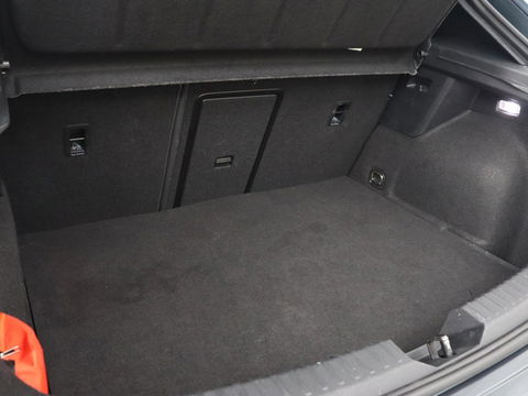 CUPRA Leon 1.4 e-Hybrid | Stoel & stuurverwarming | Adaptive cruise | Navigatie | Sfeerverlichting | Keyless | Parkeerhulp | Sportstoelen | Full LED | PHEV | Plug In