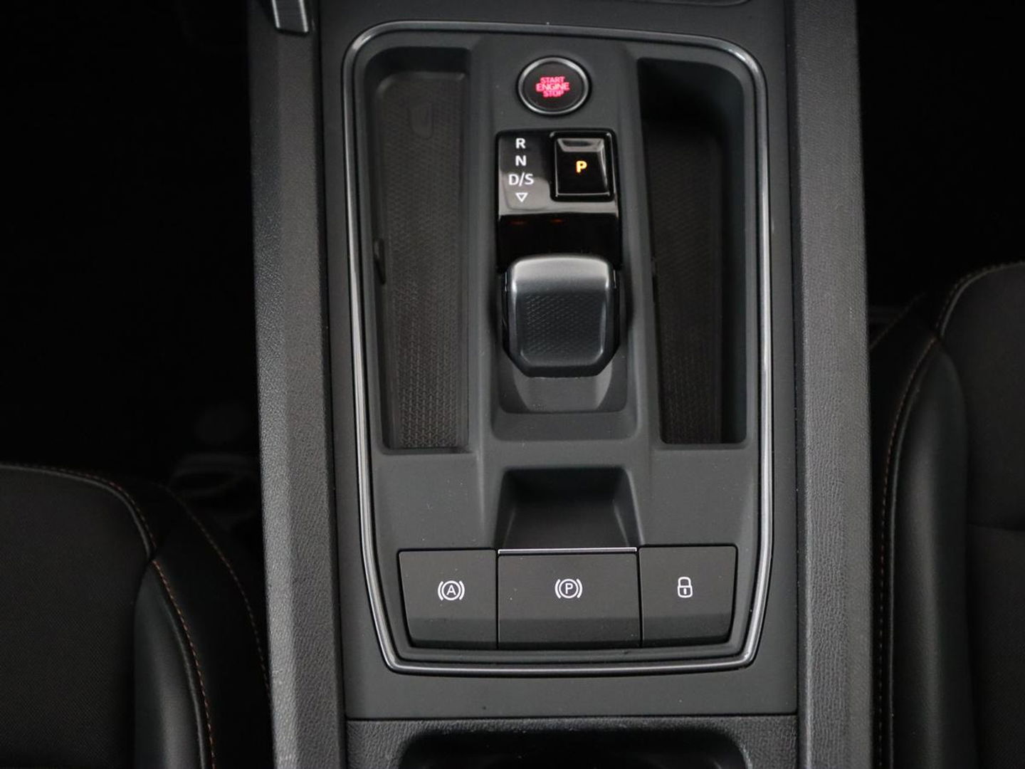 CUPRA Leon 1.4 e-Hybrid | Stoel & stuurverwarming | Adaptive cruise | Navigatie | Sfeerverlichting | Keyless | Parkeerhulp | Sportstoelen | Full LED | PHEV | Plug In