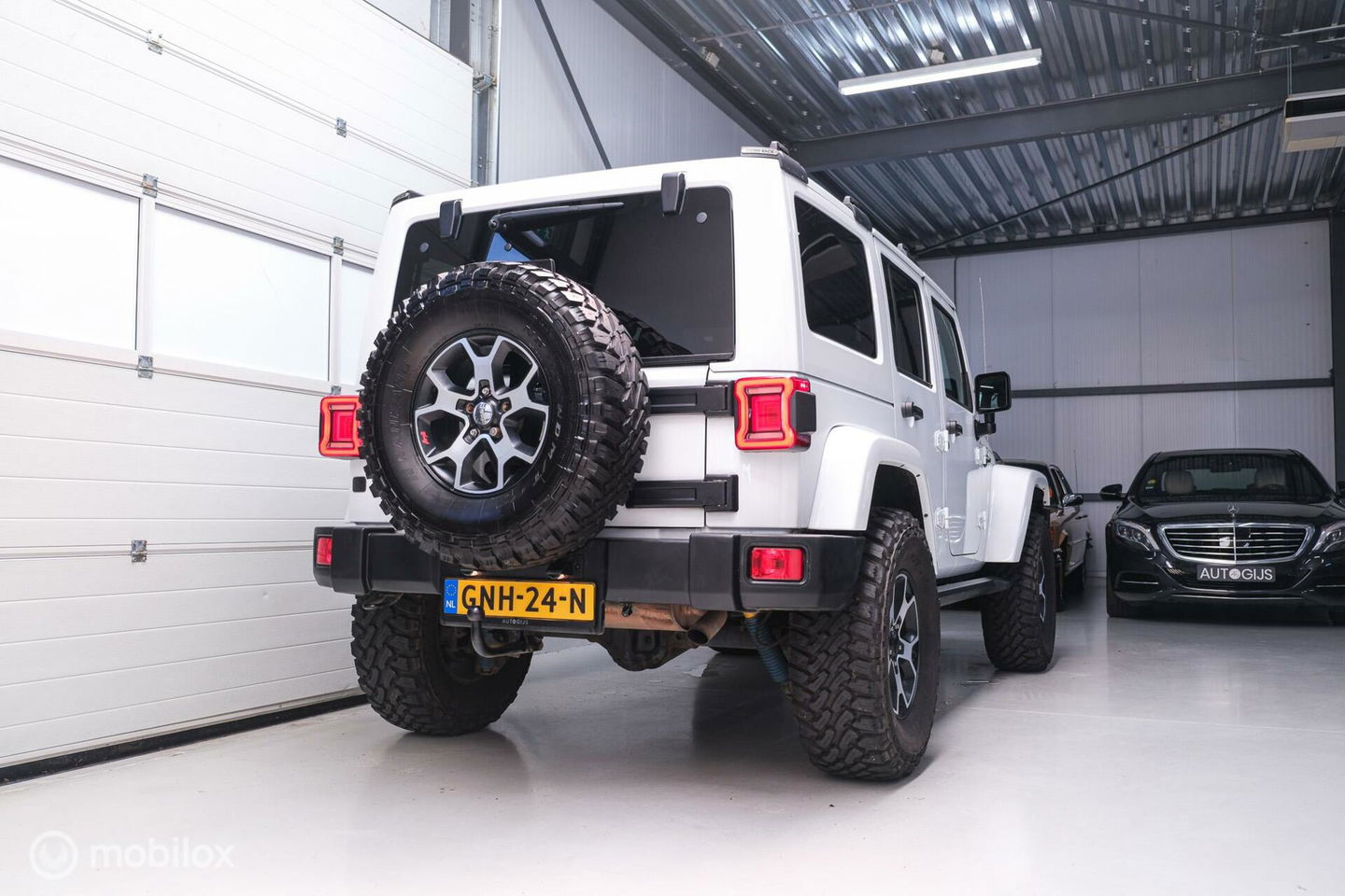 Jeep Wrangler Unlimited 3.6 | 5 persoons | Treeplanken | LED | Zeer mooi | Trekhaak |