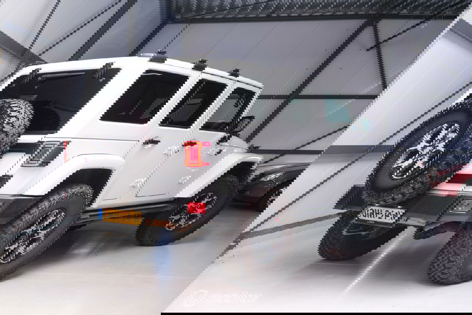 Jeep Wrangler Unlimited 3.6 | 5 persoons | Treeplanken | LED | Zeer mooi | Trekhaak |