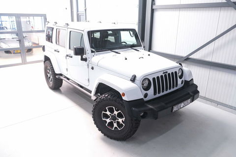Jeep Wrangler Unlimited 3.6 | 5 persoons | Treeplanken | LED | Zeer mooi | Trekhaak |