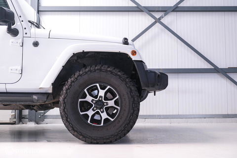 Jeep Wrangler Unlimited 3.6 | 5 persoons | Treeplanken | LED | Zeer mooi | Trekhaak |