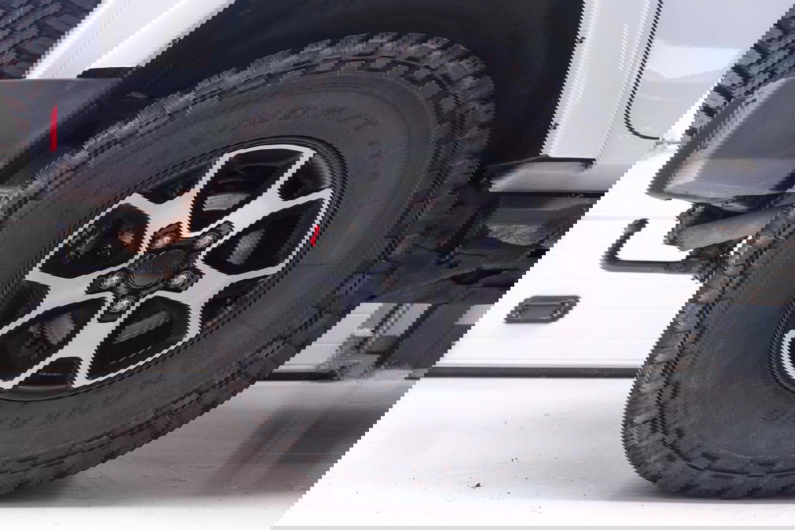Jeep Wrangler Unlimited 3.6 | 5 persoons | Treeplanken | LED | Zeer mooi | Trekhaak |