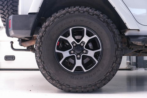 Jeep Wrangler Unlimited 3.6 | 5 persoons | Treeplanken | LED | Zeer mooi | Trekhaak |