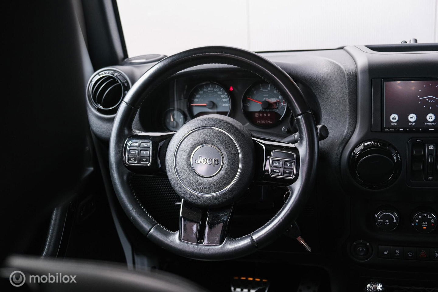 Jeep Wrangler Unlimited 3.6 | 5 persoons | Treeplanken | LED | Zeer mooi | Trekhaak |