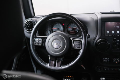Jeep Wrangler Unlimited 3.6 | 5 persoons | Treeplanken | LED | Zeer mooi | Trekhaak |