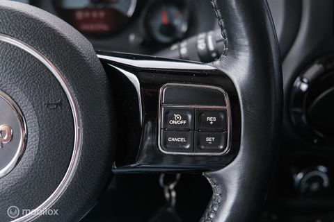 Jeep Wrangler Unlimited 3.6 | 5 persoons | Treeplanken | LED | Zeer mooi | Trekhaak |