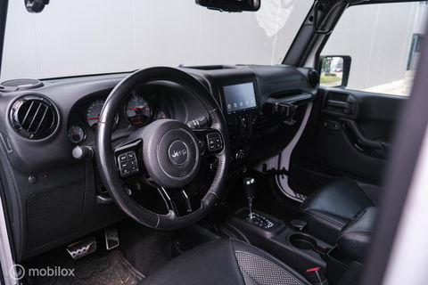 Jeep Wrangler Unlimited 3.6 | 5 persoons | Treeplanken | LED | Zeer mooi | Trekhaak |