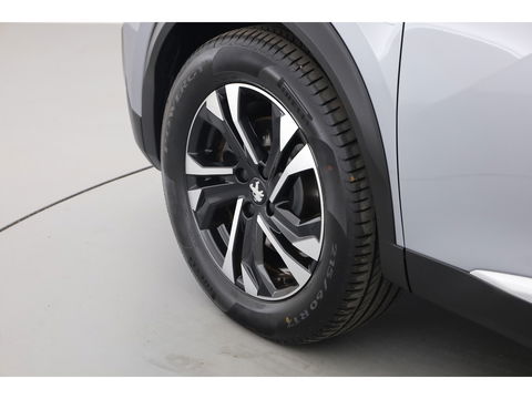 Peugeot e-2008 EV Allure 50 kWh | Navi | Adapt. Cruise | Stoelverw. | Camera | Keyless