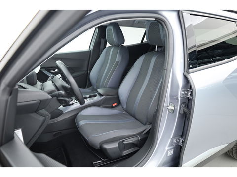 Peugeot e-2008 EV Allure 50 kWh | Navi | Adapt. Cruise | Stoelverw. | Camera | Keyless