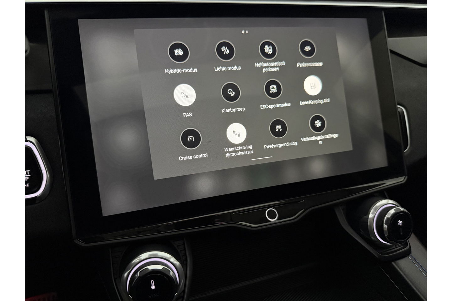 Lynk Co 01 1.5 262PK Pano LED Sfeer 360Camera Memory ACC Virtual Carplay Clima Navi PDC 20"LMV