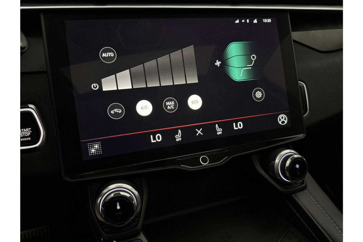 Lynk Co 01 1.5 262PK Pano LED Sfeer 360Camera Memory ACC Virtual Carplay Clima Navi PDC 20"LMV
