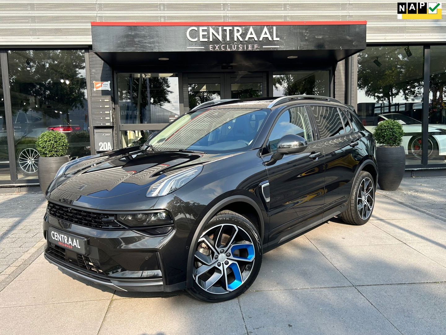 Lynk & Co 01 1.5 262PK|Pano|Infinity|BTW|360Camera|ACC|Carplay|Keyless|Stoelverwarming|NL-Auto