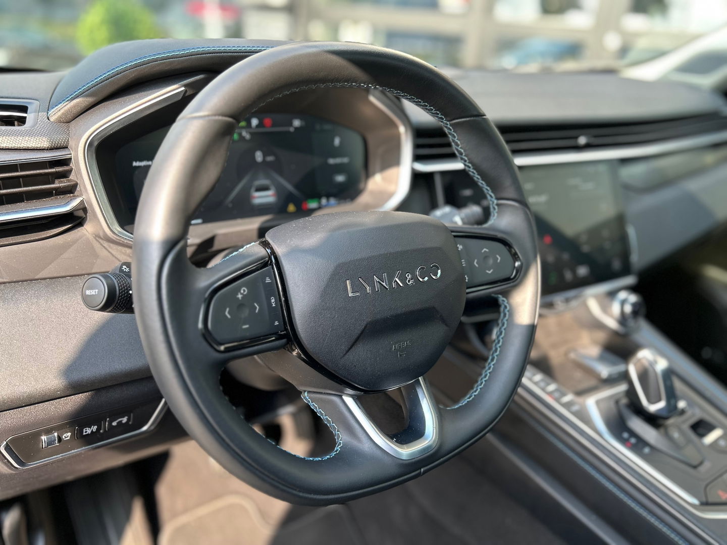 Lynk & Co 01 1.5 262PK|Pano|Infinity|BTW|360Camera|ACC|Carplay|Keyless|Stoelverwarming|NL-Auto