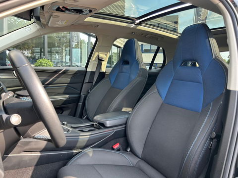 Lynk & Co 01 1.5 262PK|Pano|Infinity|BTW|360Camera|ACC|Carplay|Keyless|Stoelverwarming|NL-Auto