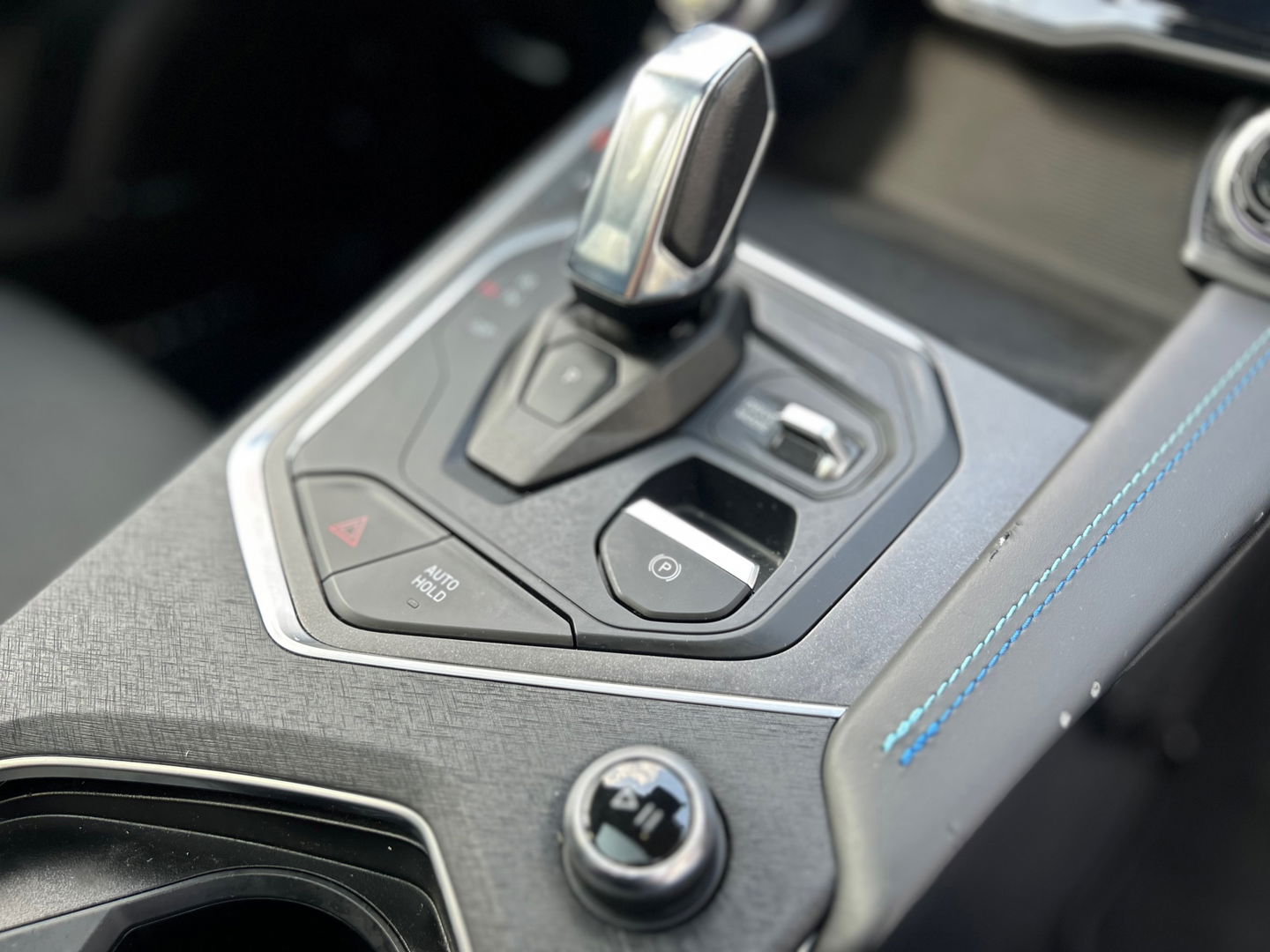 Lynk & Co 01 1.5 262PK|Pano|Infinity|BTW|360Camera|ACC|Carplay|Keyless|Stoelverwarming|NL-Auto