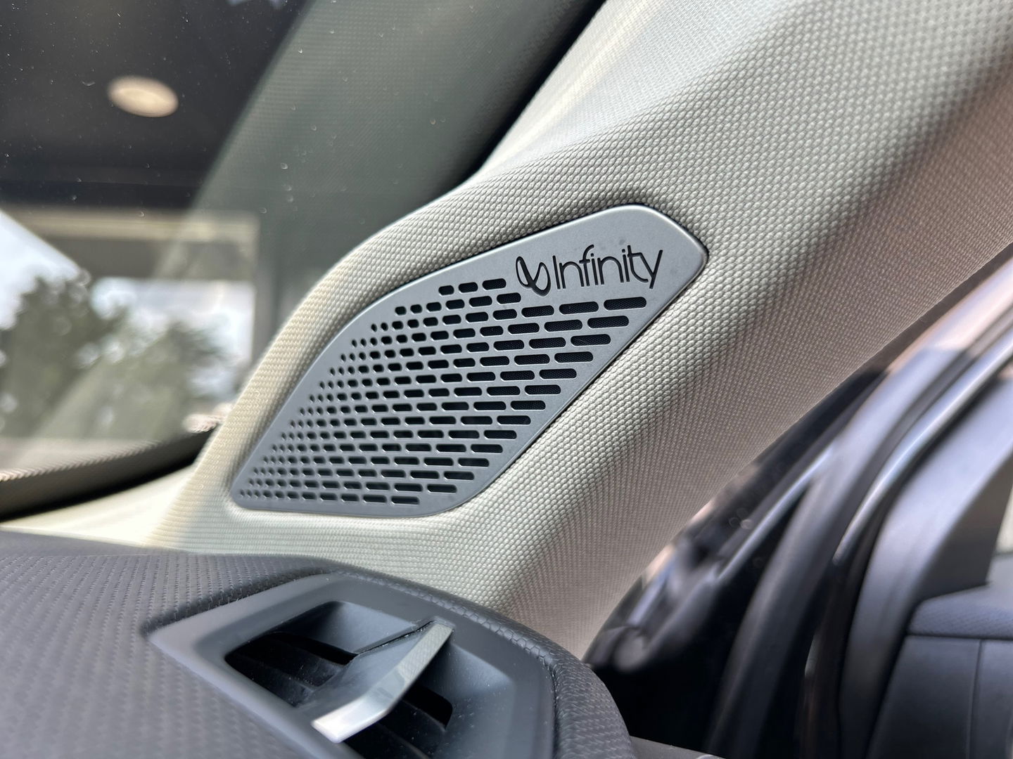 Lynk & Co 01 1.5 262PK|Pano|Infinity|BTW|360Camera|ACC|Carplay|Keyless|Stoelverwarming|NL-Auto