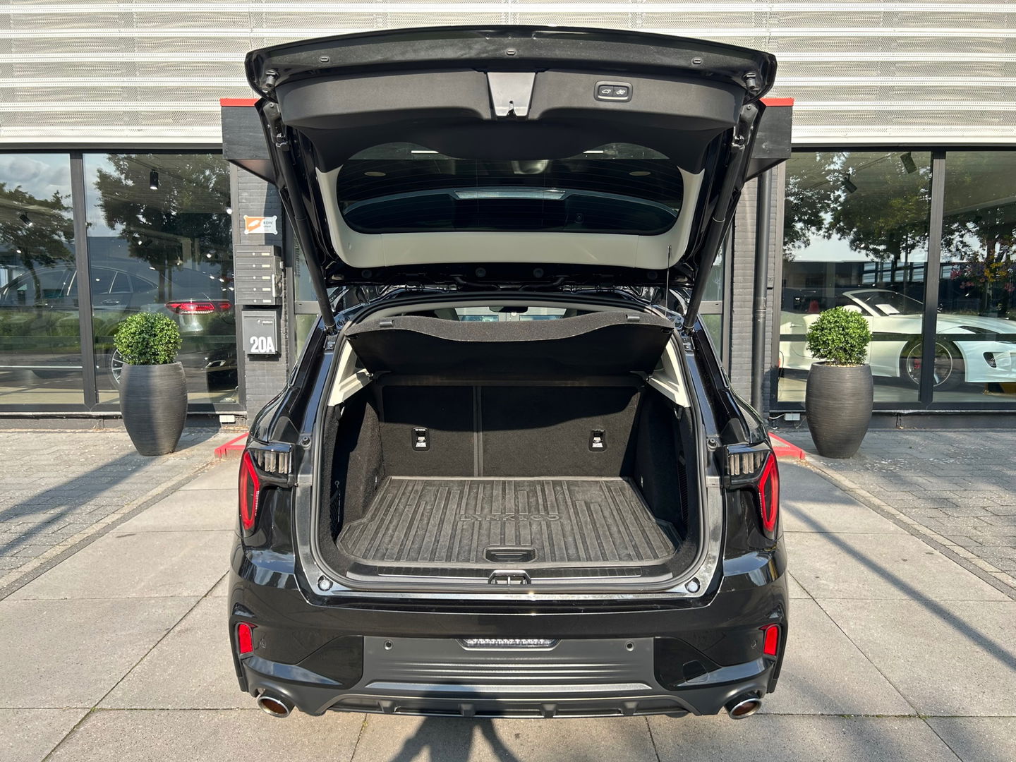 Lynk & Co 01 1.5 262PK|Pano|Infinity|BTW|360Camera|ACC|Carplay|Keyless|Stoelverwarming|NL-Auto