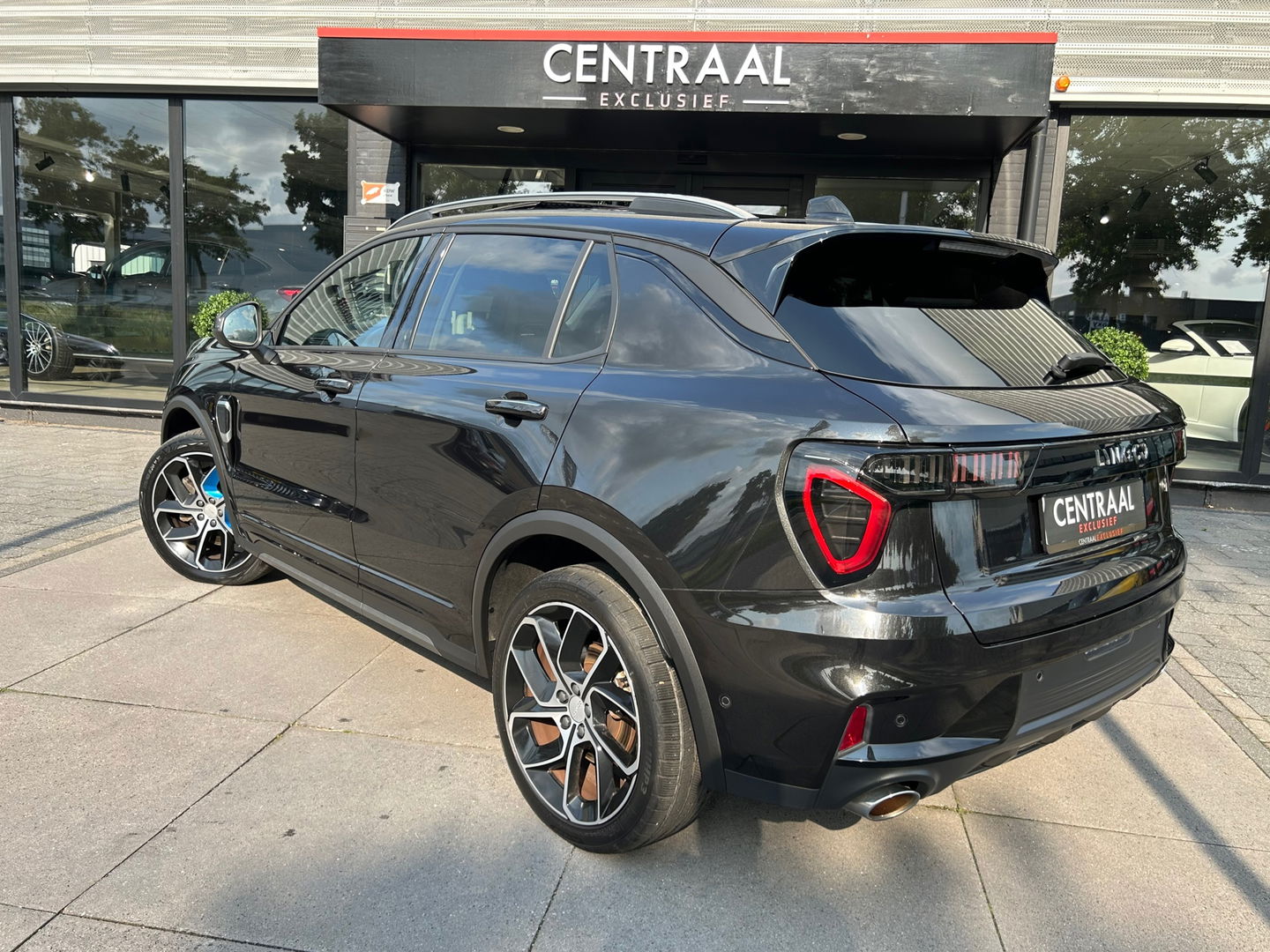 Lynk & Co 01 1.5 262PK|Pano|Infinity|BTW|360Camera|ACC|Carplay|Keyless|Stoelverwarming|NL-Auto