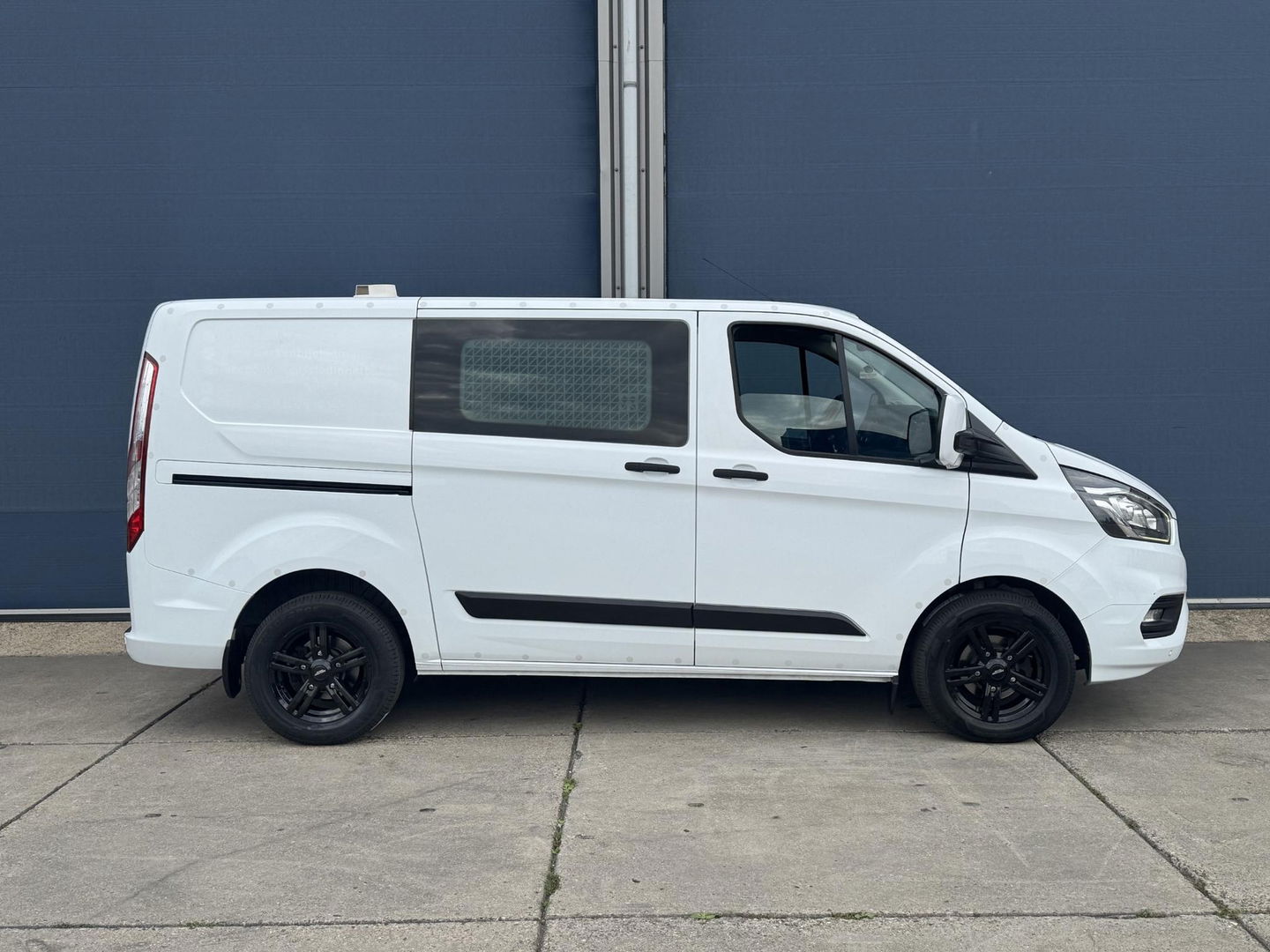 Ford Transit Custom 300 2.0 TDCI L1H1 Trend AIRCO / CRUISE CONTROLE / N.A.P / KLEP