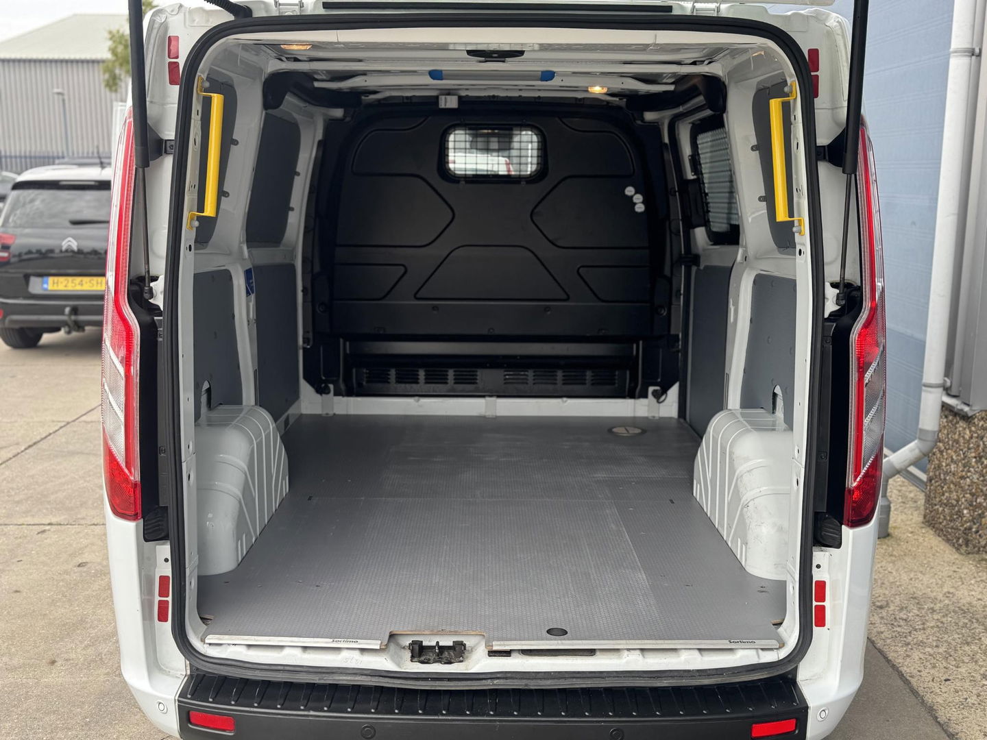 Ford Transit Custom 300 2.0 TDCI L1H1 Trend AIRCO / CRUISE CONTROLE / N.A.P / KLEP