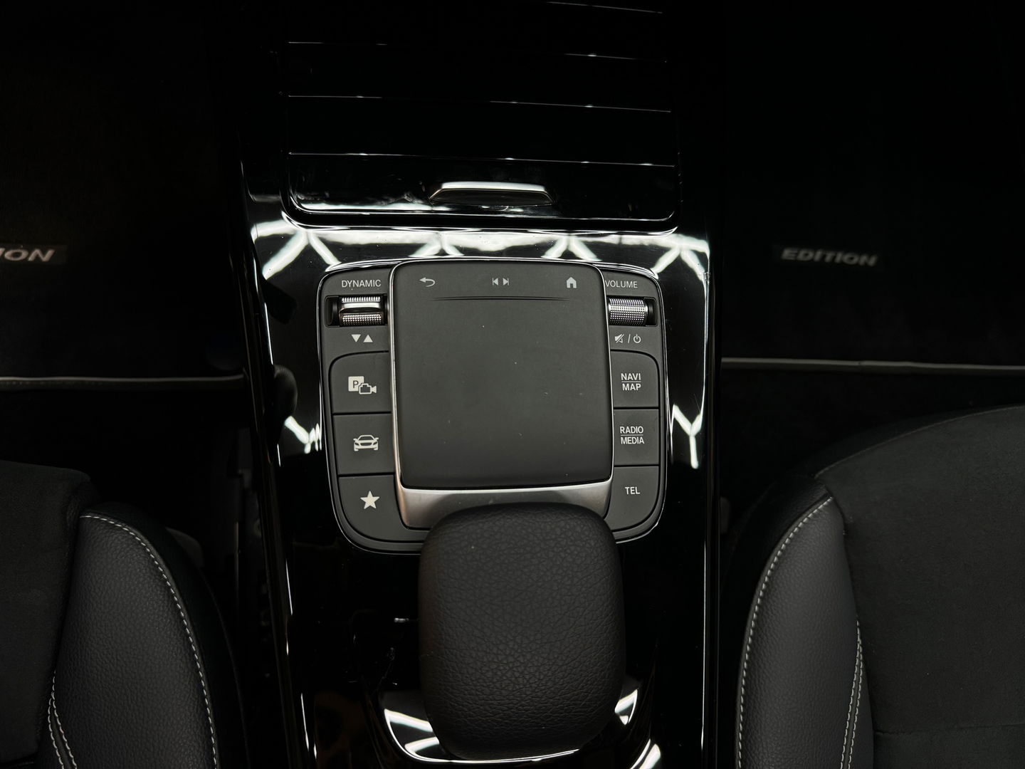 Mercedes-Benz A-Klasse 200 AMG Pano|Sfeer|Night|CarPlay|Camera