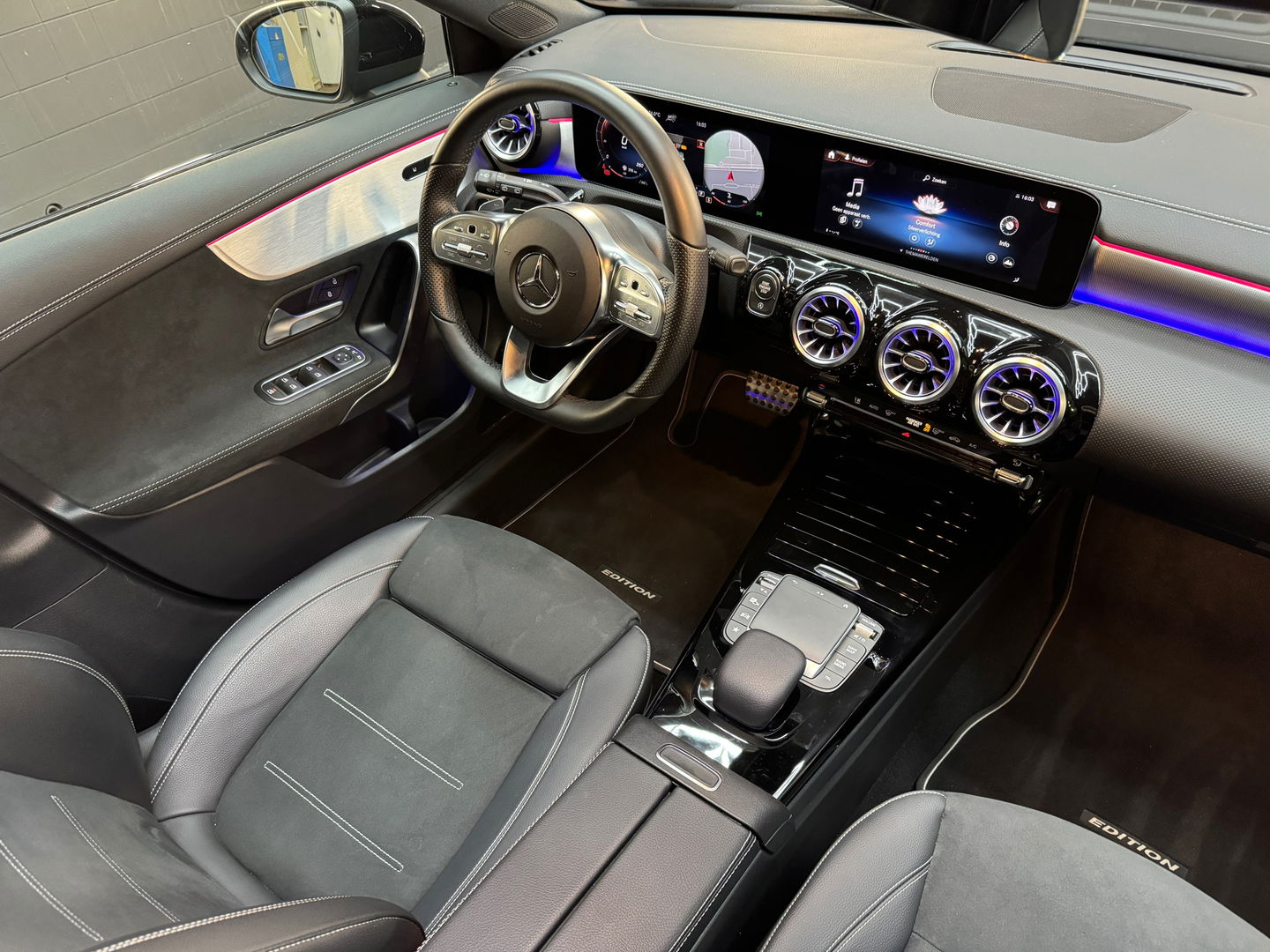 Mercedes-Benz A-Klasse 200 AMG Pano|Sfeer|Night|CarPlay|Camera