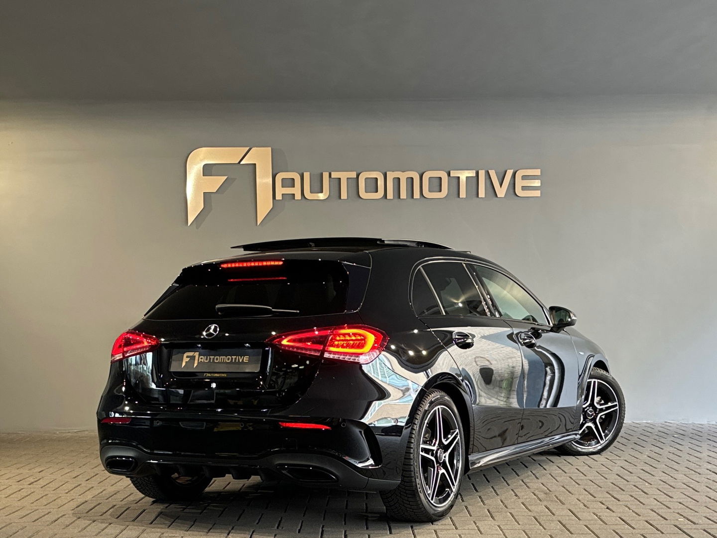 Mercedes-Benz A-Klasse 200 AMG Pano|Sfeer|Night|CarPlay|Camera