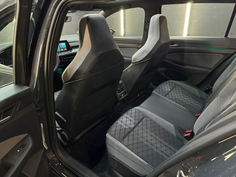 Volkswagen GOLF Variant 1.5 eTSI R-Line Pano|IQ|Trekhaak|Cam