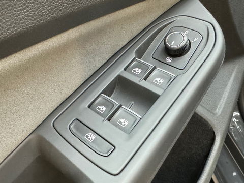 Volkswagen GOLF Variant 1.5 eTSI R-Line Pano|IQ|Trekhaak|Cam