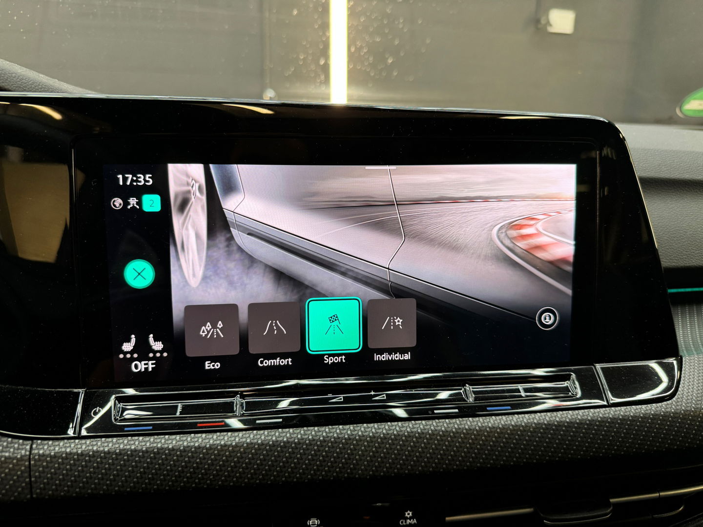 Volkswagen GOLF Variant 1.5 eTSI R-Line Pano|IQ|Trekhaak|Cam