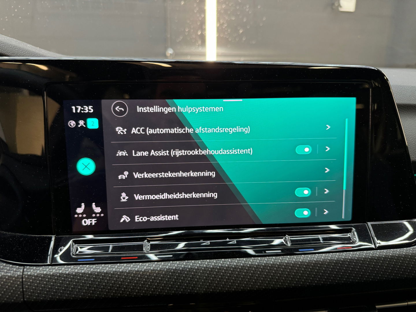 Volkswagen GOLF Variant 1.5 eTSI R-Line Pano|IQ|Trekhaak|Cam