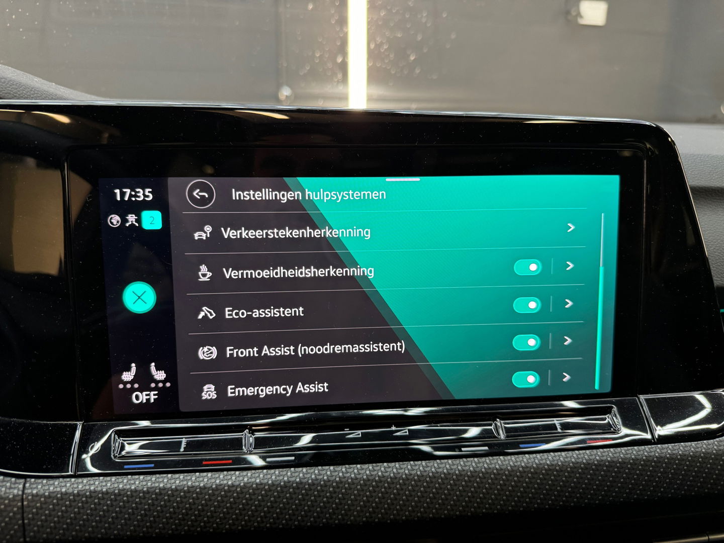 Volkswagen GOLF Variant 1.5 eTSI R-Line Pano|IQ|Trekhaak|Cam