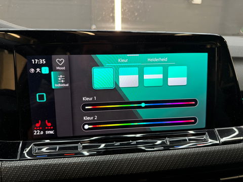 Volkswagen GOLF Variant 1.5 eTSI R-Line Pano|IQ|Trekhaak|Cam