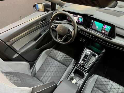 Volkswagen GOLF Variant 1.5 eTSI R-Line Pano|IQ|Trekhaak|Cam