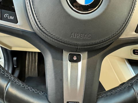 BMW 3 Serie Touring 330i xDrive Business Edition Plus Trekhaak