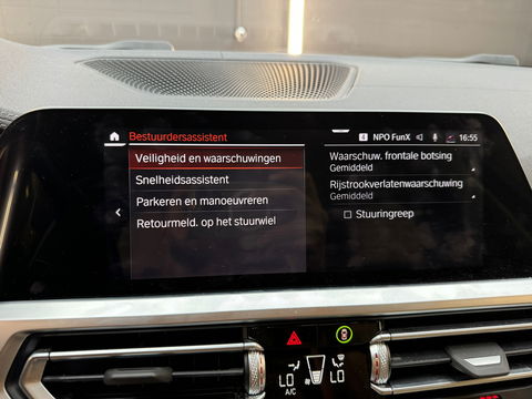 BMW 3 Serie Touring 330i xDrive Business Edition Plus Trekhaak