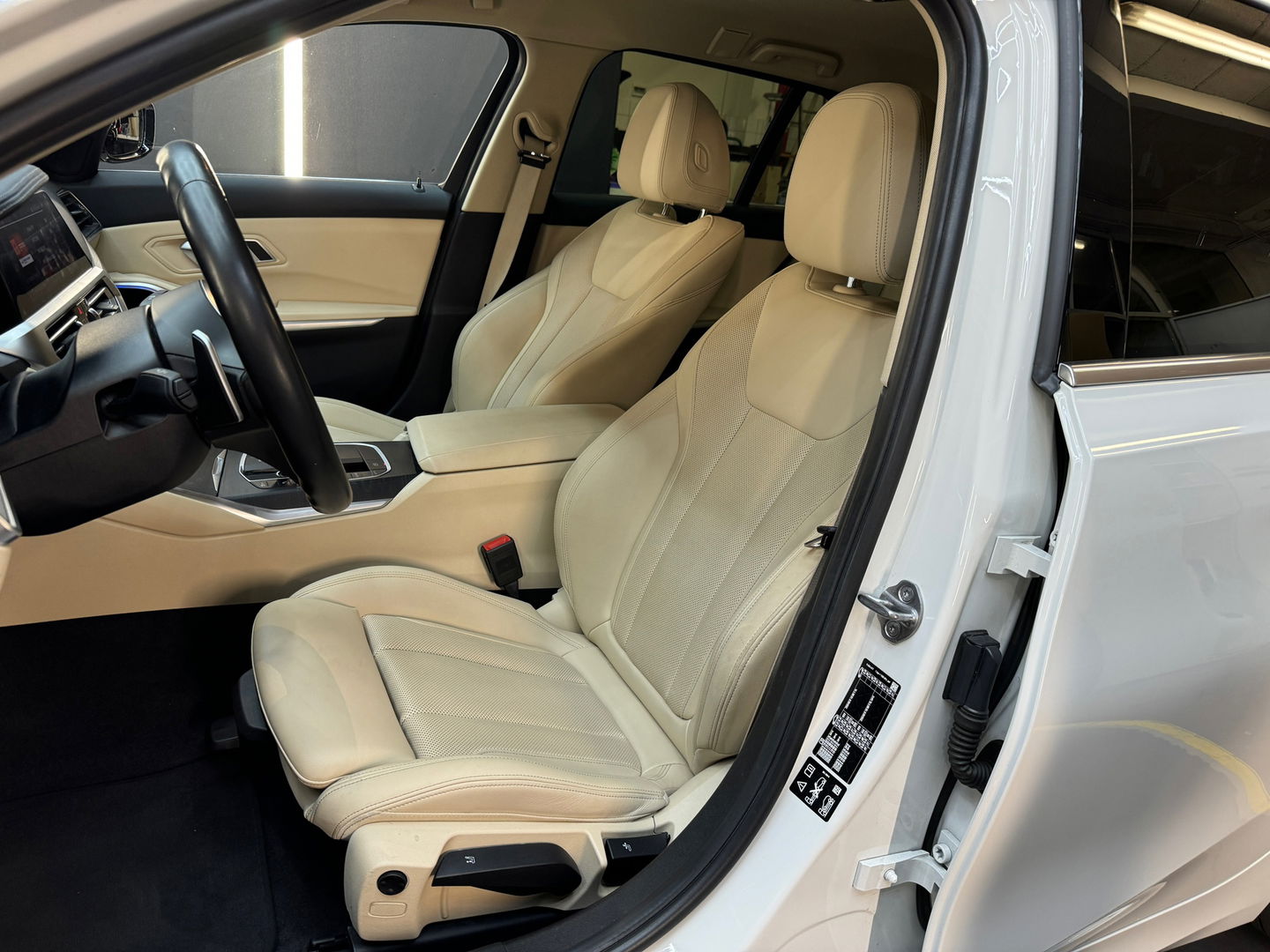 BMW 3 Serie Touring 330i xDrive Business Edition Plus Trekhaak