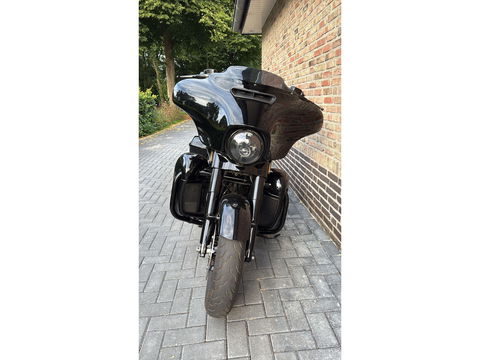 Harley Davidson Street Glide full Black Out  CVO Streetglide