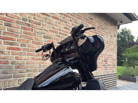 Harley Davidson Street Glide full Black Out  CVO Streetglide