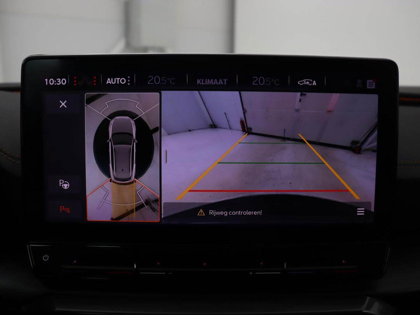 CUPRA Formentor 1.4 e-Hybrid VZ | 245pk | 360 Camera | Stoel & stuurverwarming | Adaptive cruise | Carplay | Sfeerverlichting | Navigatie | Park Assist | Keyless | PHEV | Plug In