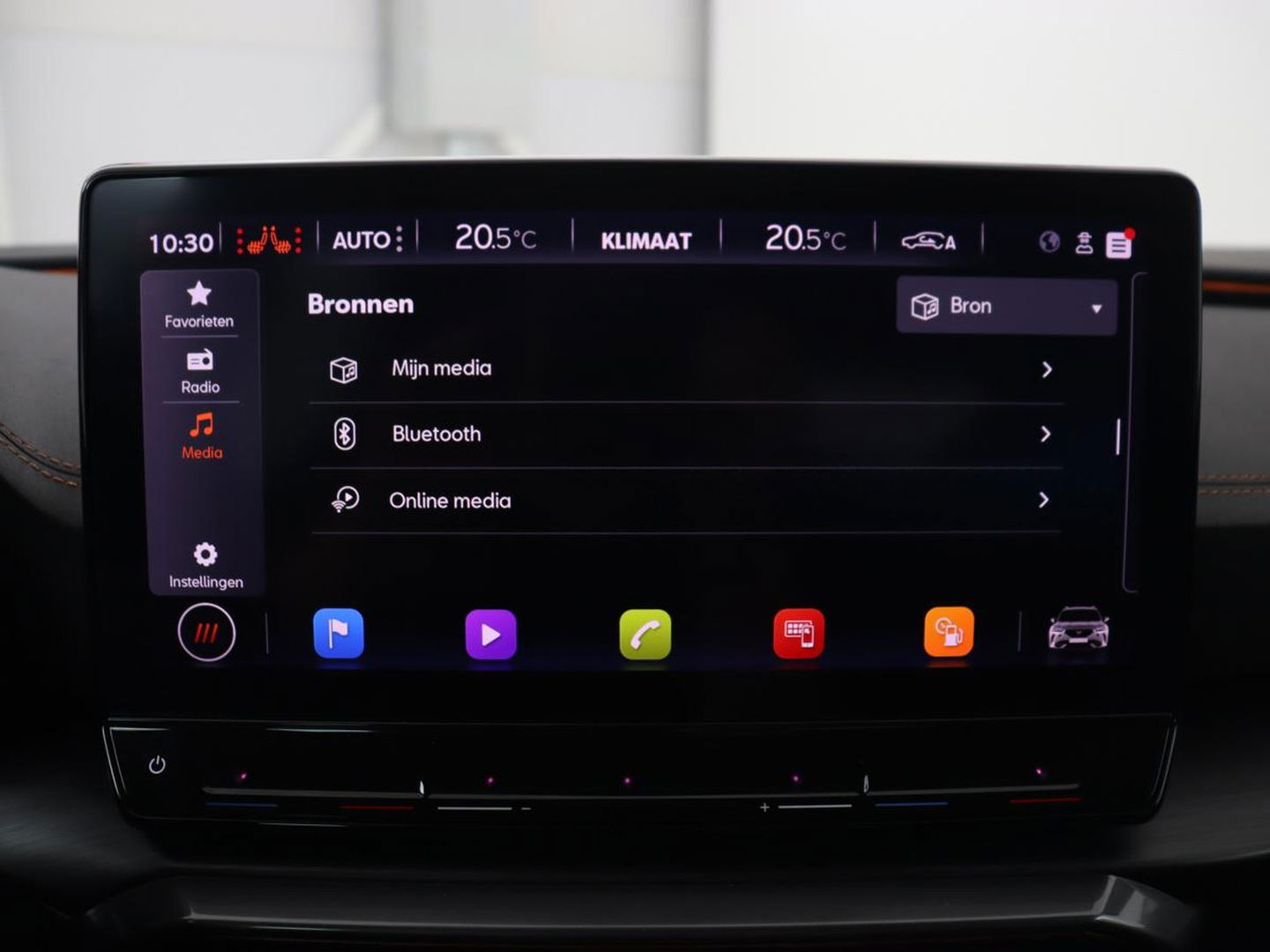 CUPRA Formentor 1.4 e-Hybrid VZ | 245pk | 360 Camera | Stoel & stuurverwarming | Adaptive cruise | Carplay | Sfeerverlichting | Navigatie | Park Assist | Keyless | PHEV | Plug In