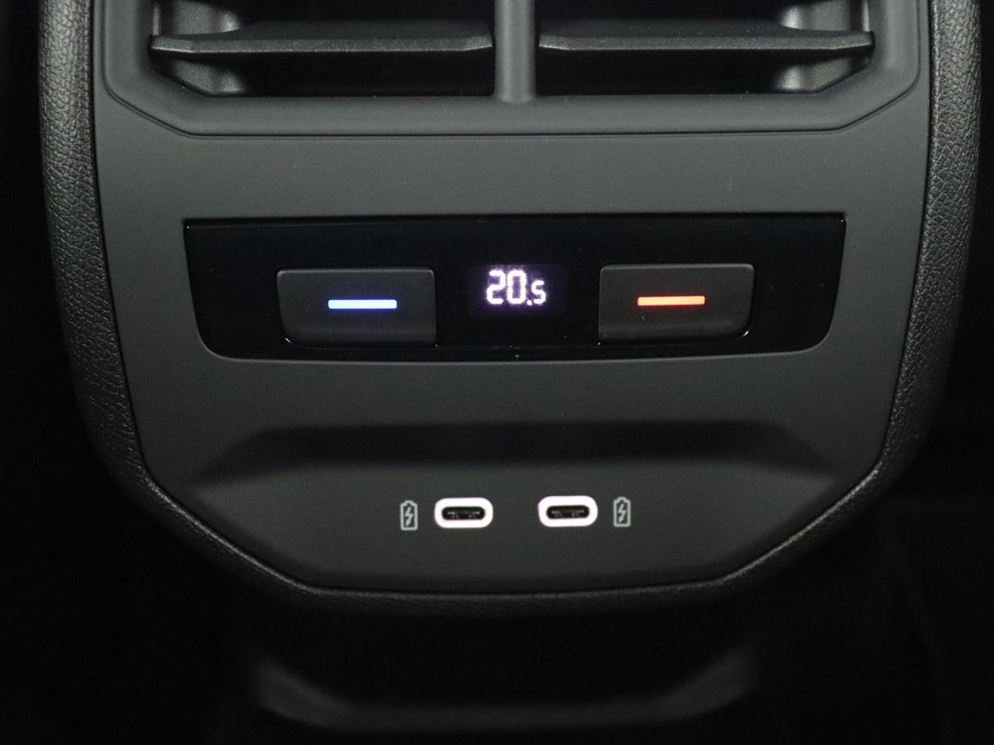 CUPRA Formentor 1.4 e-Hybrid VZ | 245pk | 360 Camera | Stoel & stuurverwarming | Adaptive cruise | Carplay | Sfeerverlichting | Navigatie | Park Assist | Keyless | PHEV | Plug In