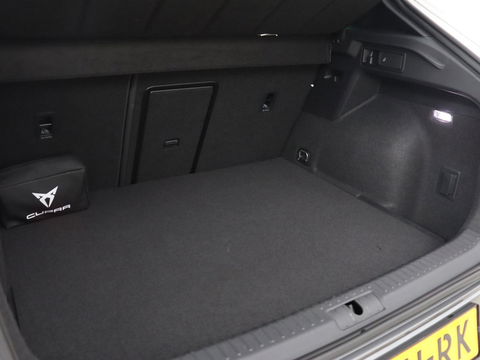 CUPRA Formentor 1.4 e-Hybrid VZ | 245pk | 360 Camera | Stoel & stuurverwarming | Adaptive cruise | Carplay | Sfeerverlichting | Navigatie | Park Assist | Keyless | PHEV | Plug In