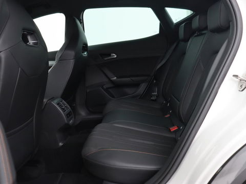 CUPRA Formentor 1.4 e-Hybrid VZ | 245pk | 360 Camera | Stoel & stuurverwarming | Adaptive cruise | Carplay | Sfeerverlichting | Navigatie | Park Assist | Keyless | PHEV | Plug In