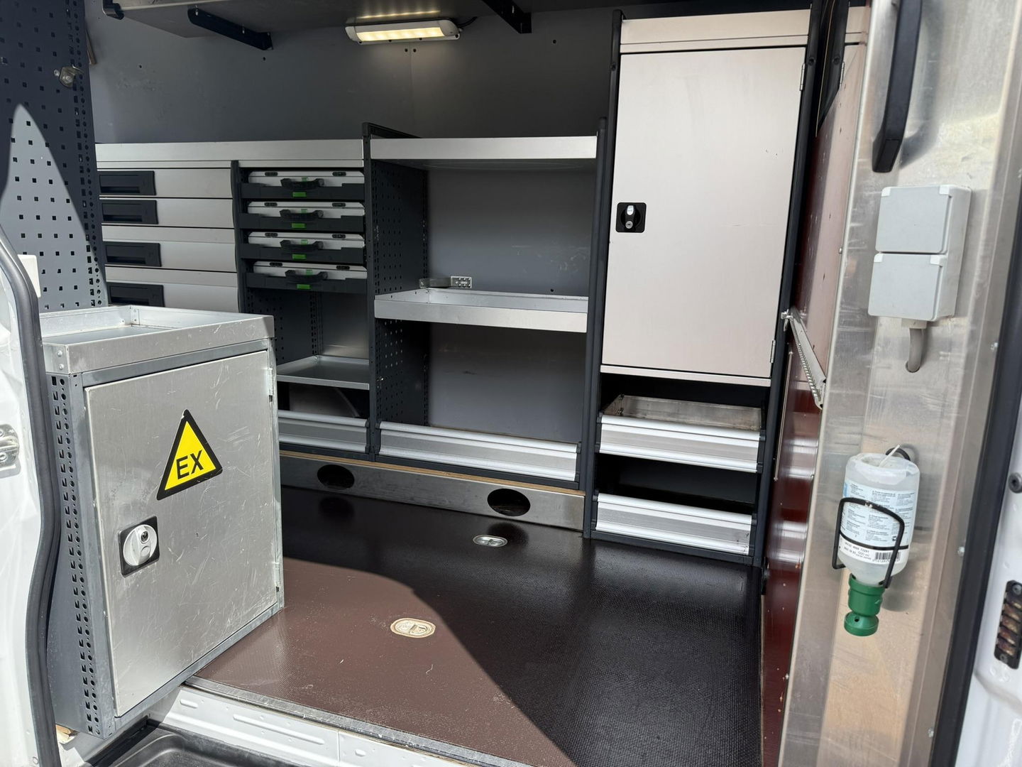 Mercedes-Benz Sprinter 314 2.2 CDI L2H2 Bott serviceauto victron trekhaak