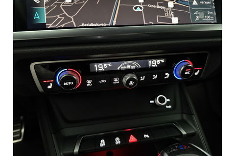 Audi Q3 35 TFSI 150PK S-line LED Trekhaak Virtual Carplay Clima Cruise Navi PDC 19''LMV