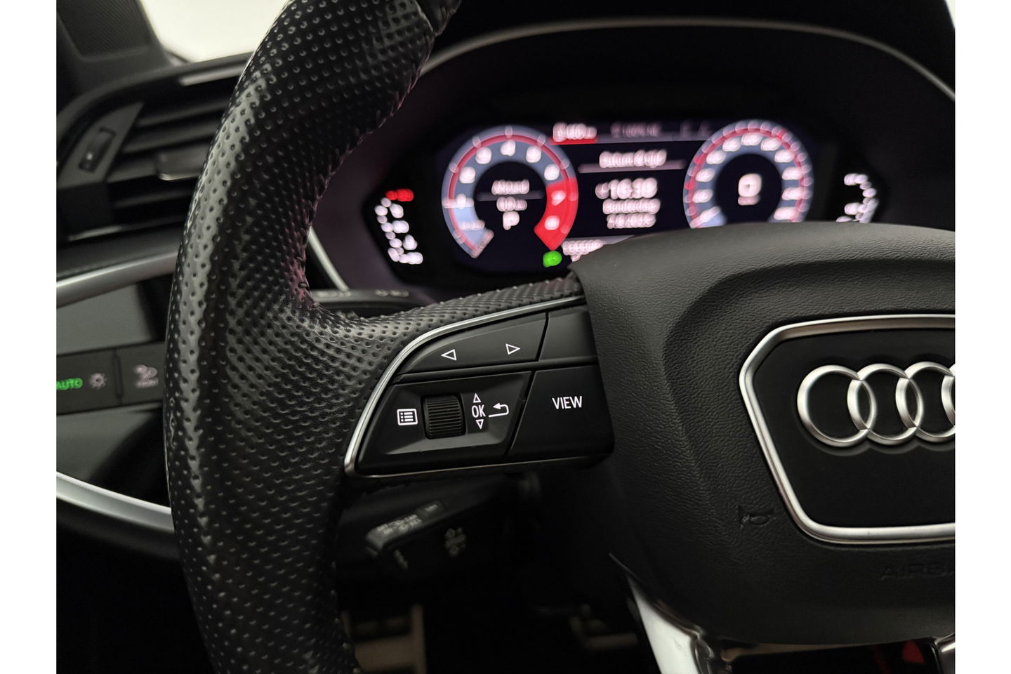 Audi Q3 35 TFSI 150PK S-line LED Trekhaak Virtual Carplay Clima Cruise Navi PDC 19''LMV