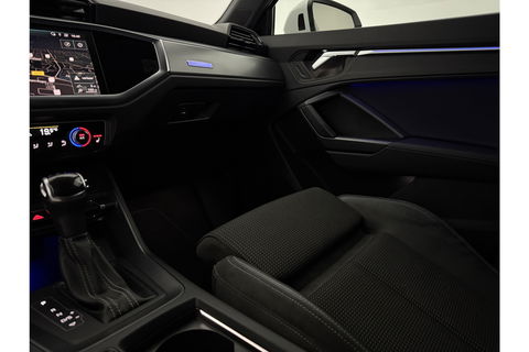 Audi Q3 35 TFSI 150PK S-line LED Trekhaak Virtual Carplay Clima Cruise Navi PDC 19''LMV