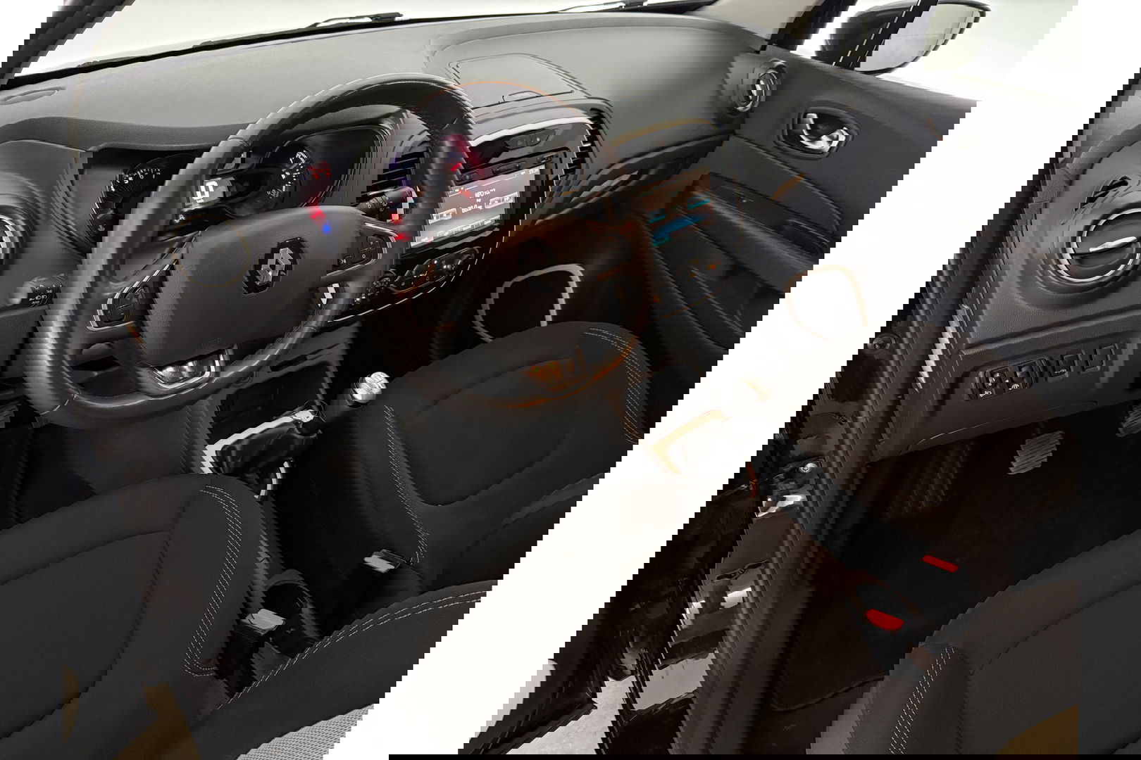 Renault Captur 0.9 TCe Limited LED Clima Cruise Parkeersensoren 16"LMV